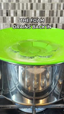 Silicone boil over spill stopper lid